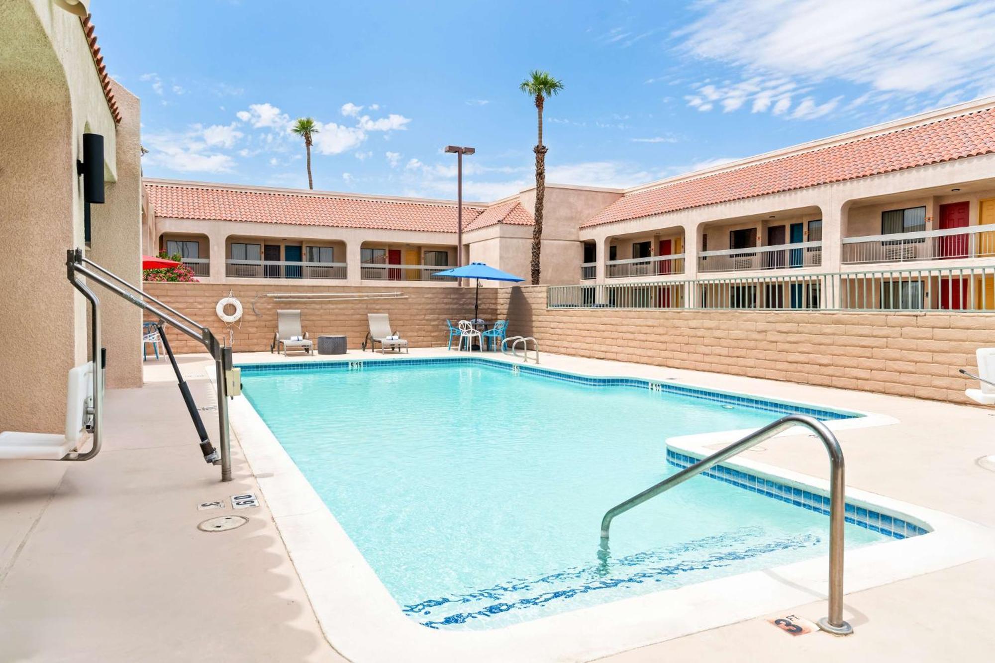 Signature Inn Indio I-10 Esterno foto